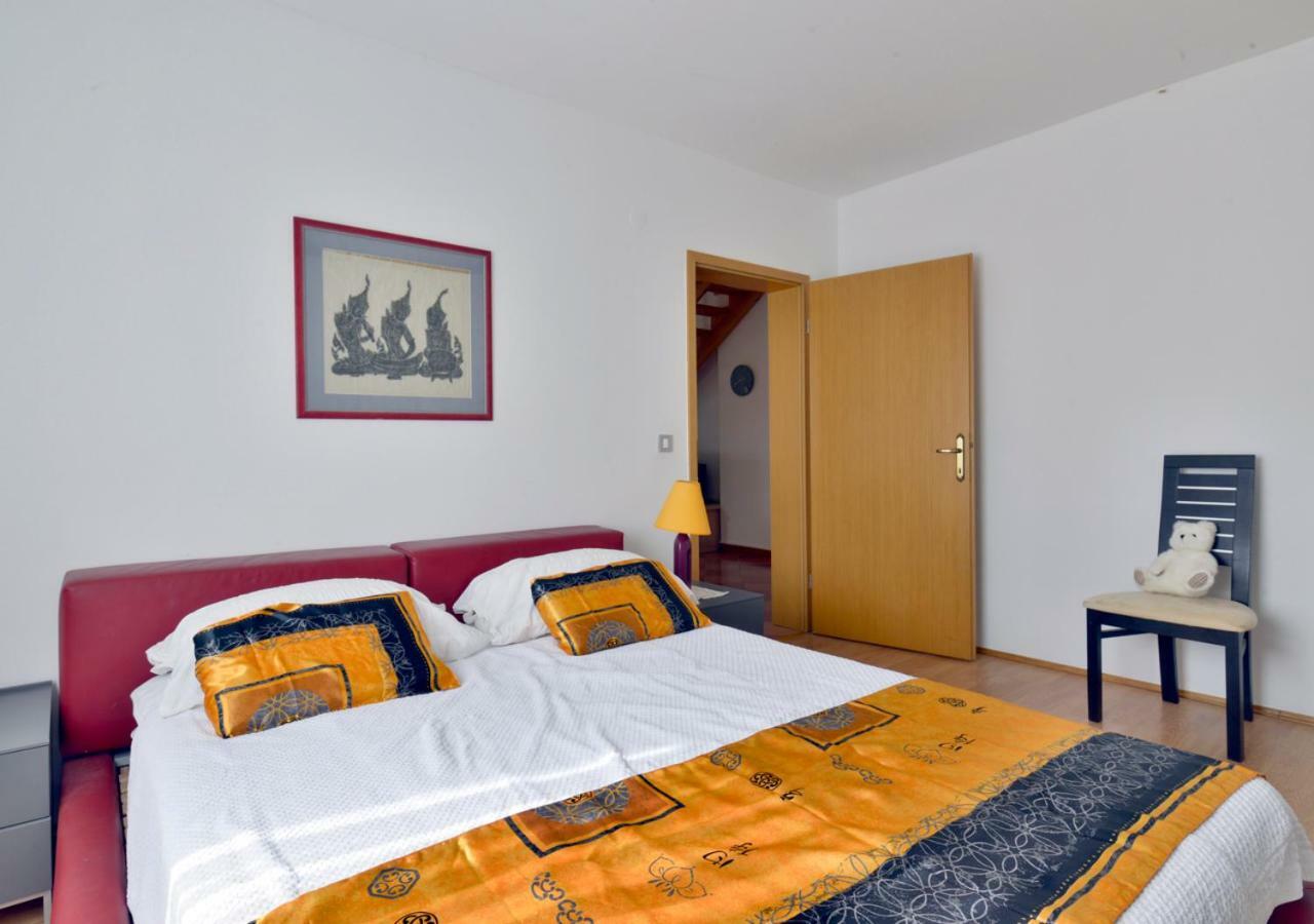 Ferienwohnung App Cerneka Umag Exterior foto