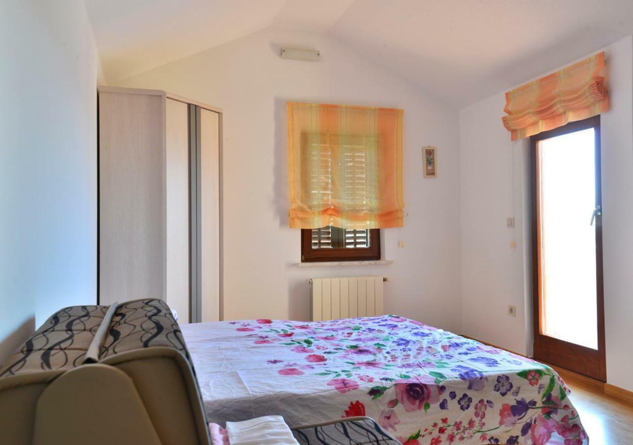 Ferienwohnung App Cerneka Umag Exterior foto